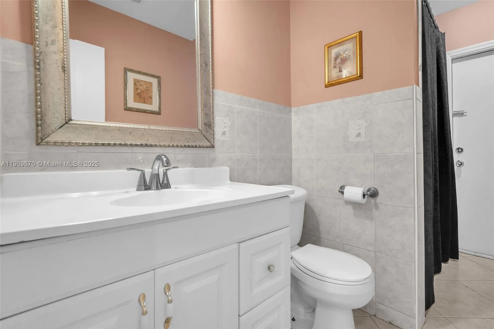 Pembroke Pines, Florida 33024, United States, 4 Bedrooms Bedrooms, ,2 BathroomsBathrooms,Residential,Active,239710