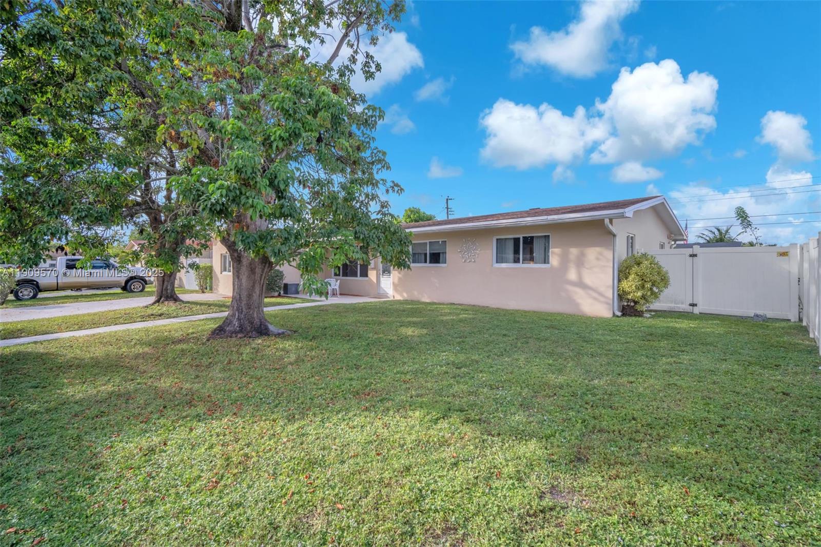 BOULEVARD HEIGHTS SEC 11 - Residential