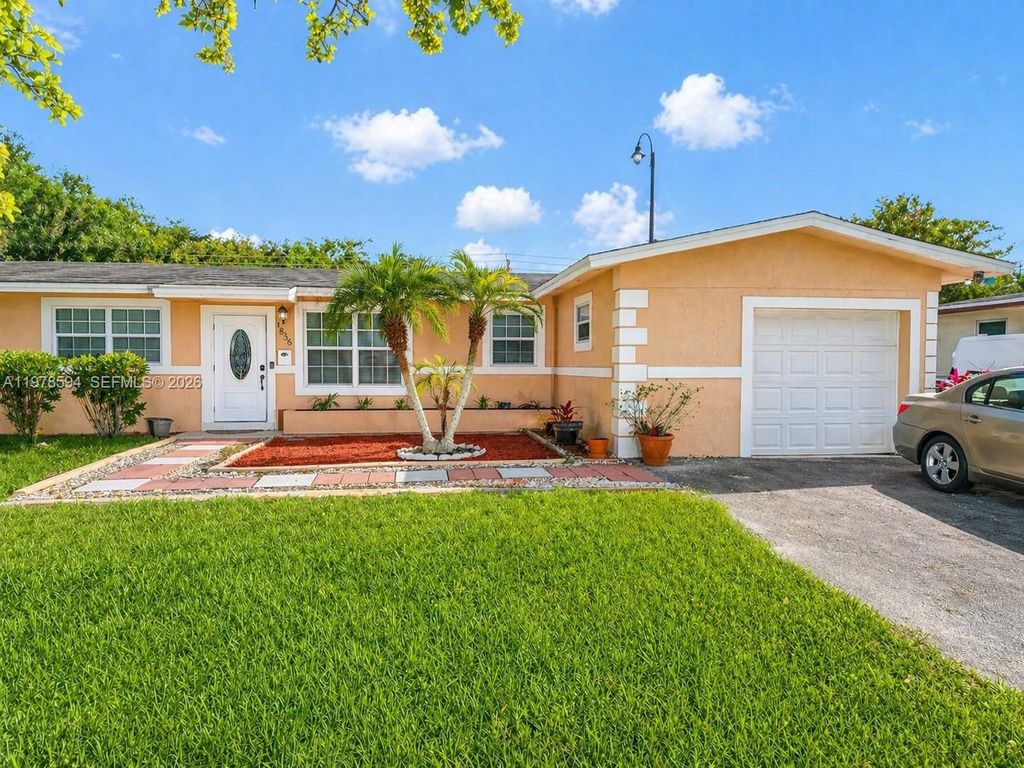 Photo of 4836 NW 1st St, Plantation, FL 33317 (MLS # A11978594)