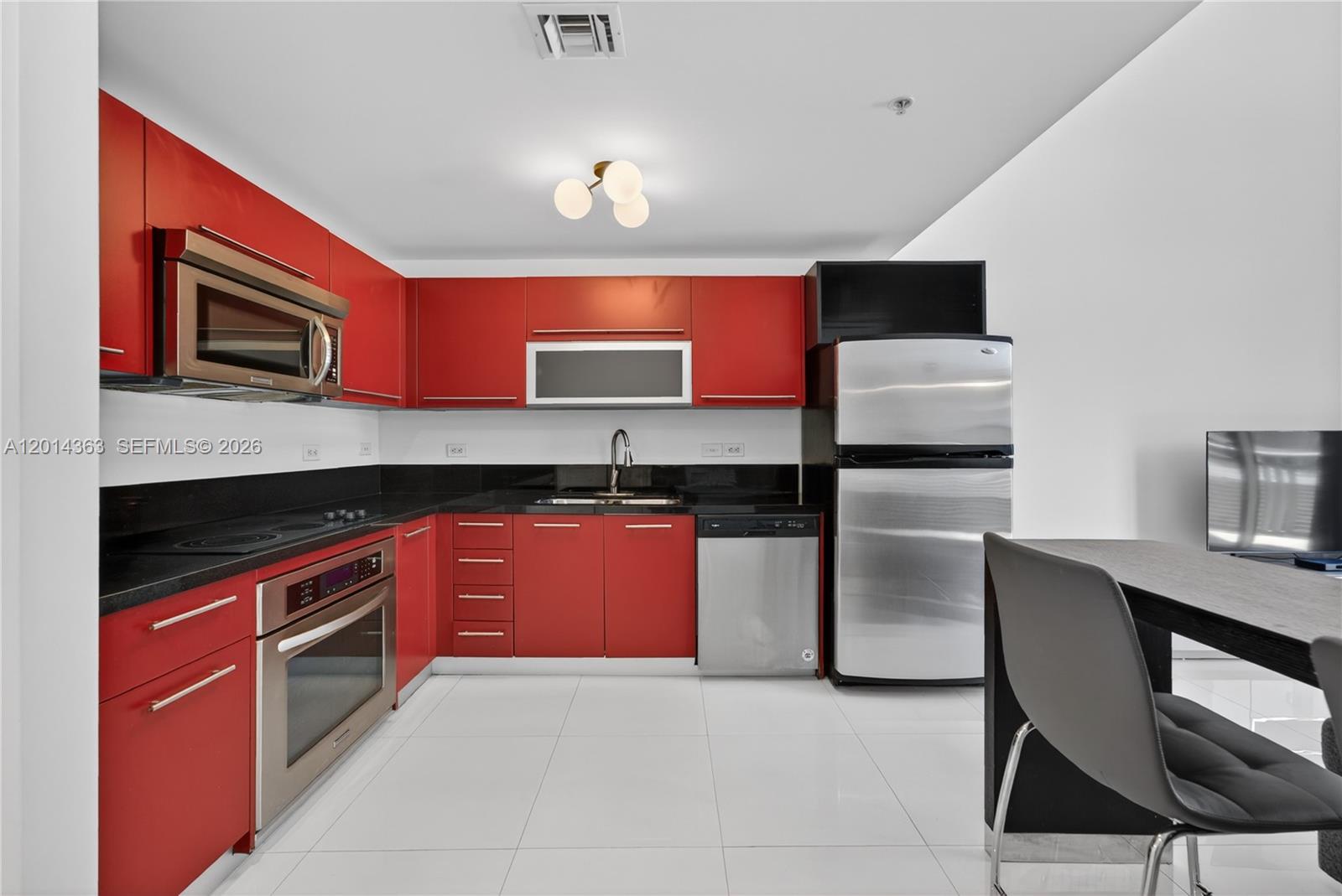 VIZCAYNE SOUTH CONDO - Residential
