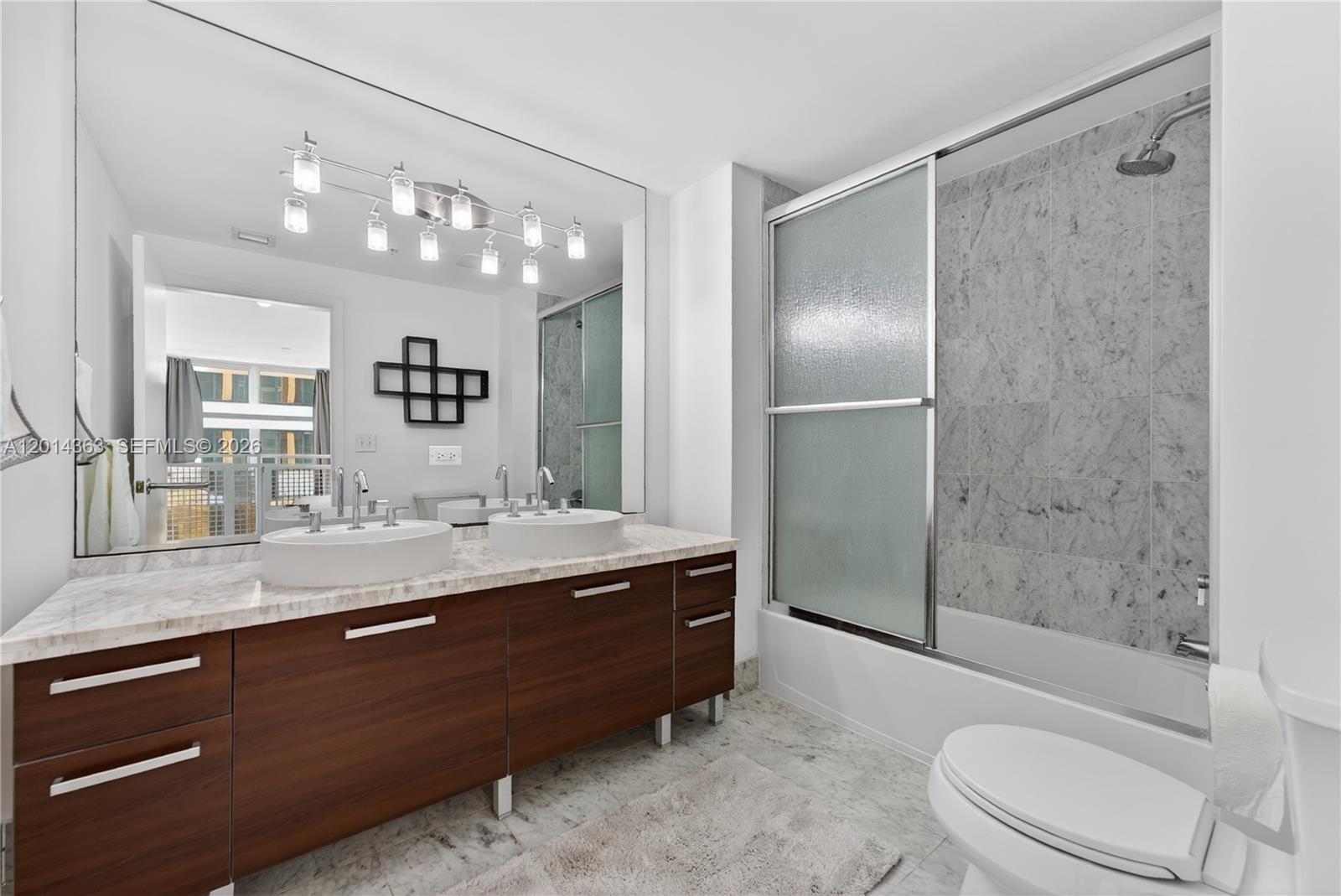 VIZCAYNE SOUTH CONDO - Residential