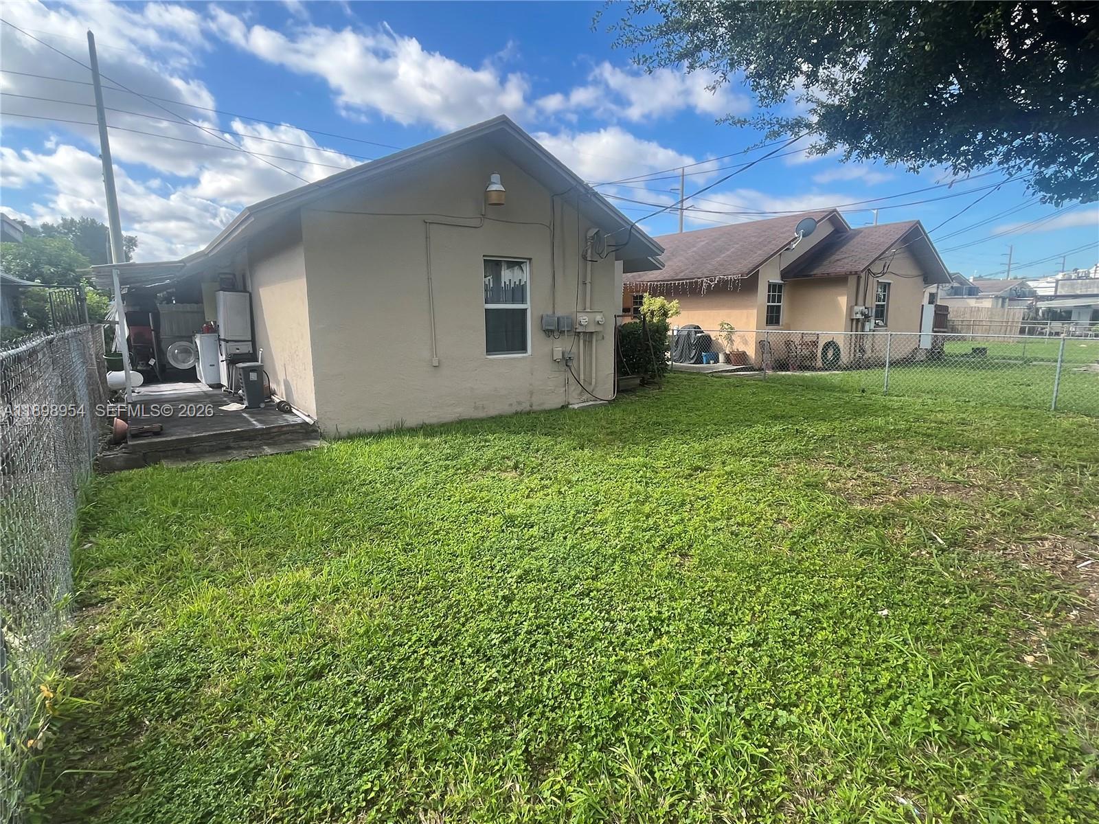 HIALEAH 8TH ADDN - Residential Income