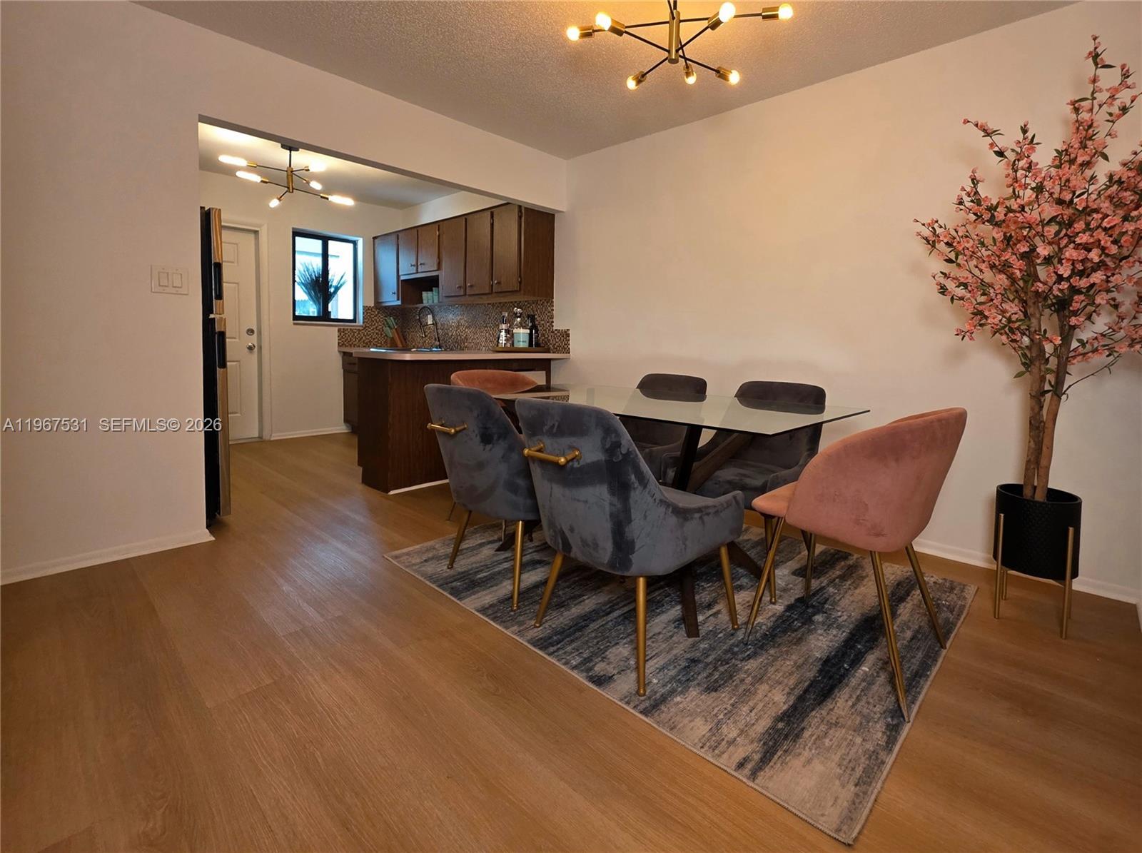 DIXIE WAY - Residential Income