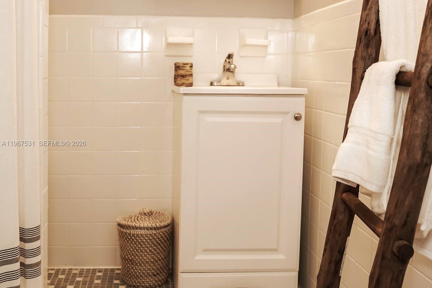 DIXIE WAY - Residential Income