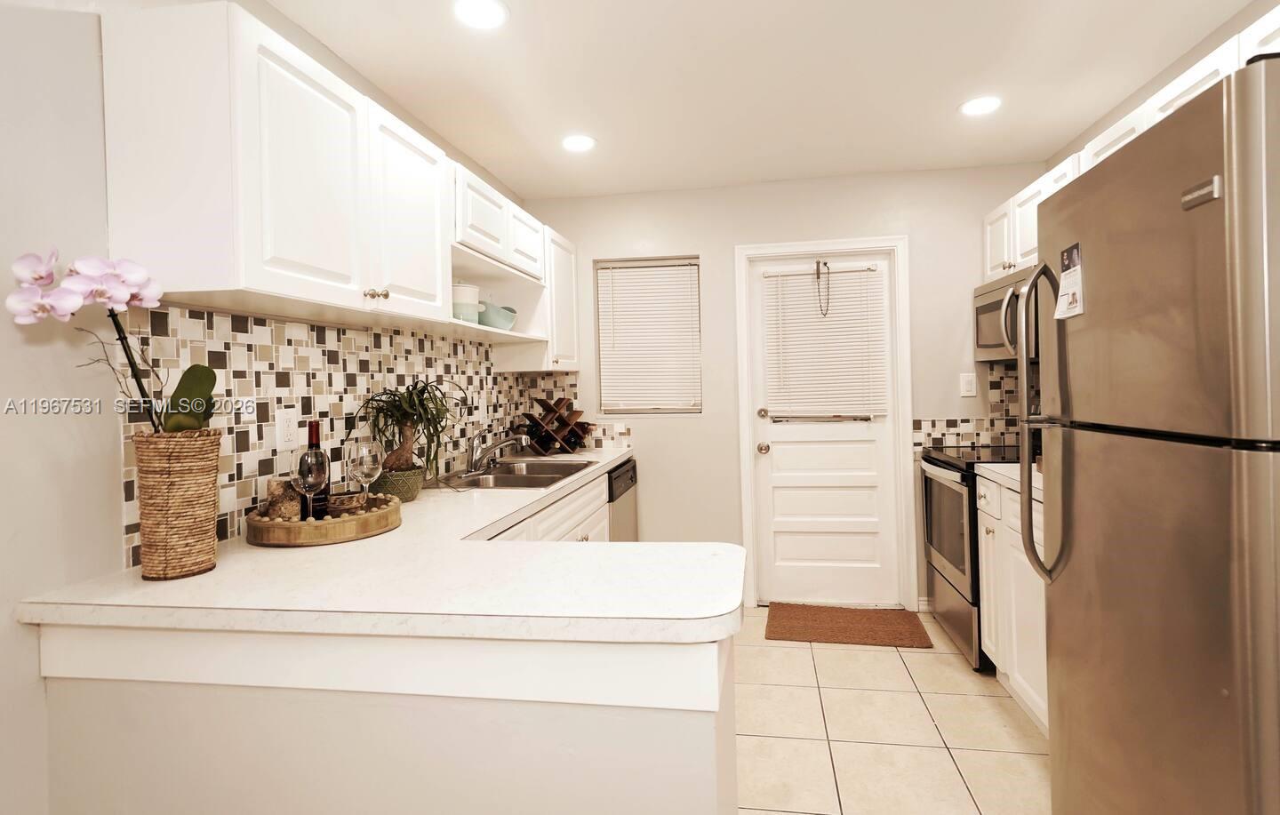 DIXIE WAY - Residential Income