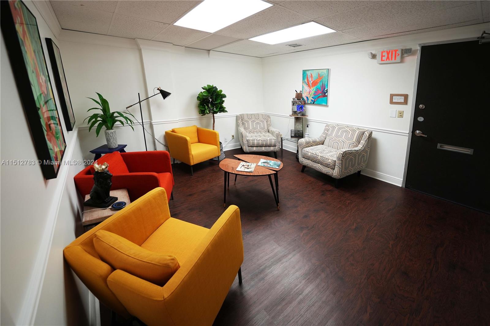 Beautiful office building conveniently located on E Oakland Park Blvd. Very busy and safe area. Fast access to US-1 and I-95. Rent rate only $2,649 including CAM - reduced rate! Will move fast! Please call or text to schedule a showing. We have a few other buildings in the area, so we'll find something that fits your needs!
Total office square footage is 2050 sf, but it can be divided into 3 offices with common reception area, kitchen, meeting rooms and storage.