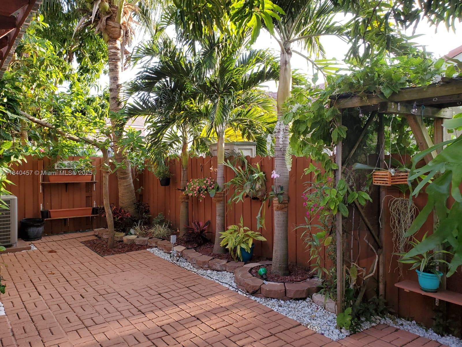 FOREST LAKES GARDENS SEC 2 - Residential