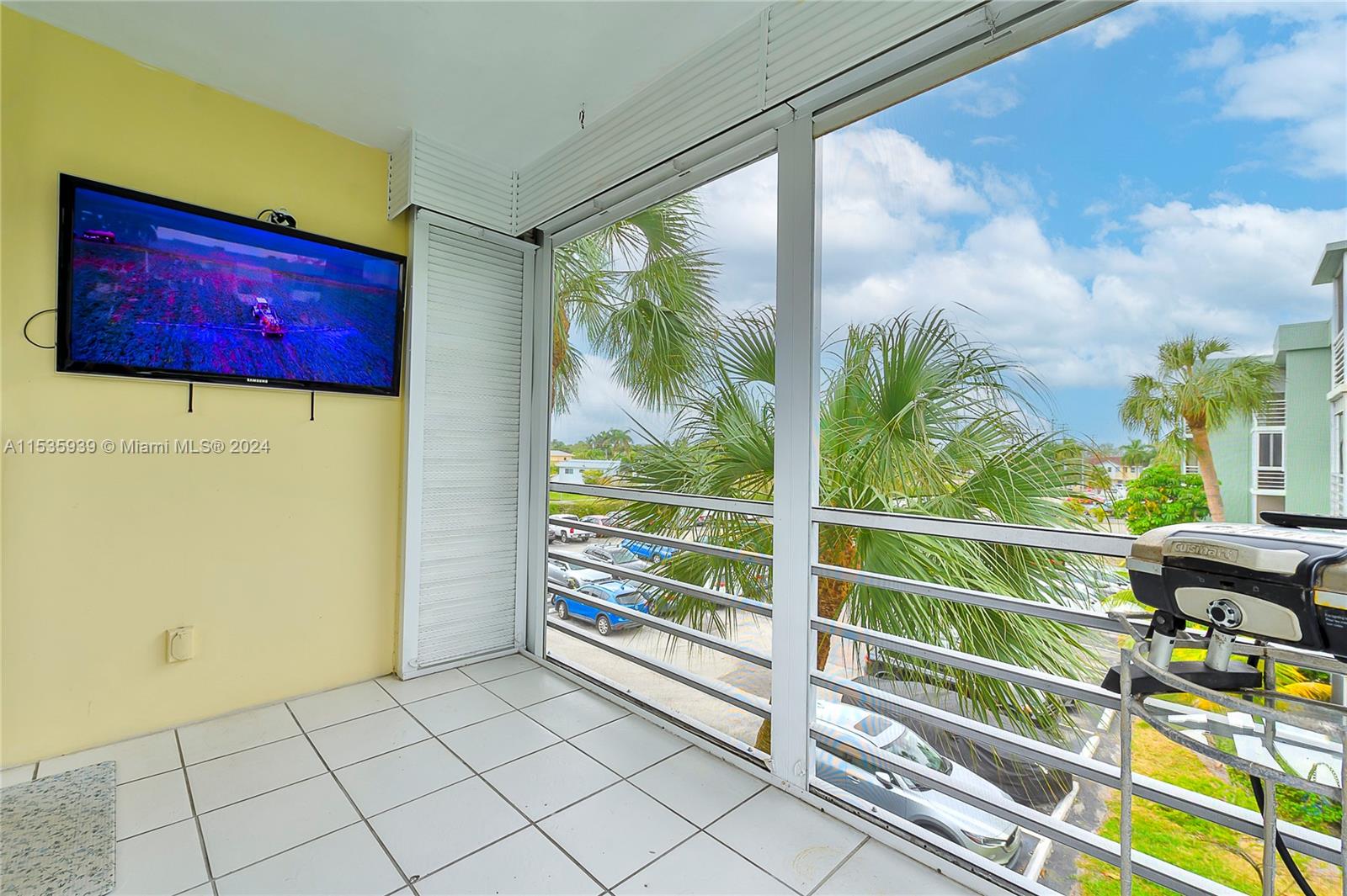 WATERGATE 4 CONDO - Residential