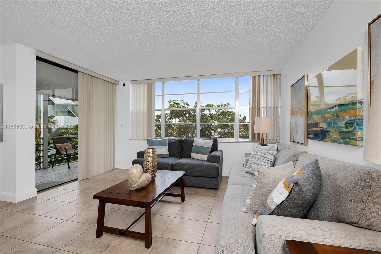 WATERGATE 4 CONDO - Residential
