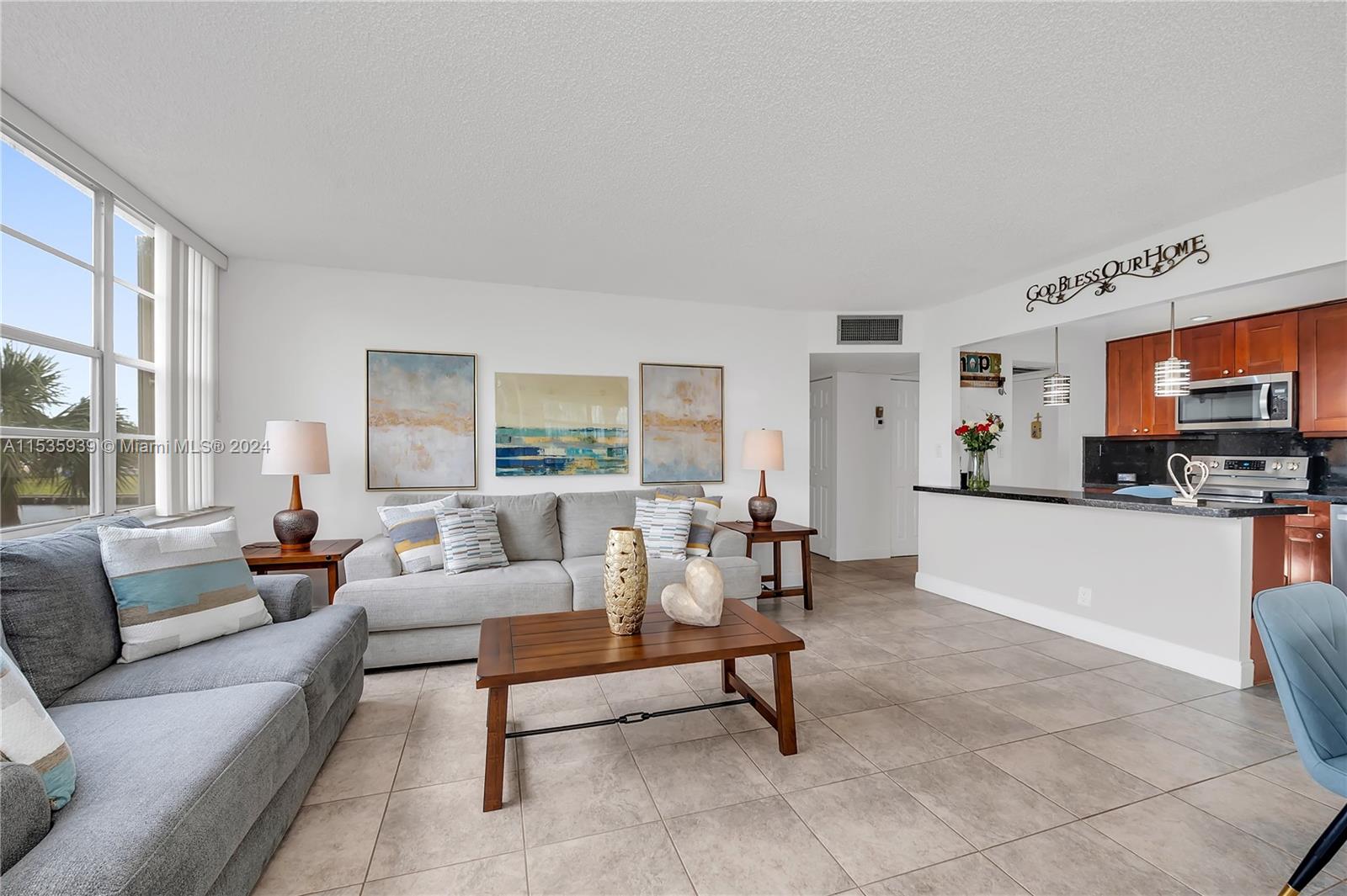 WATERGATE 4 CONDO - Residential