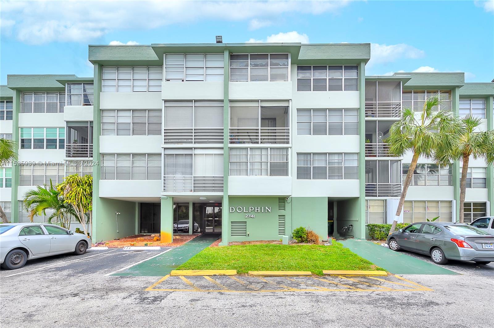 WATERGATE 4 CONDO - Residential