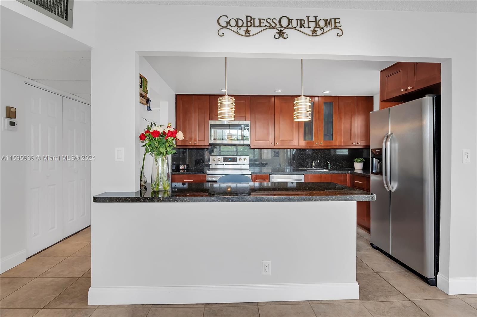 WATERGATE 4 CONDO - Residential