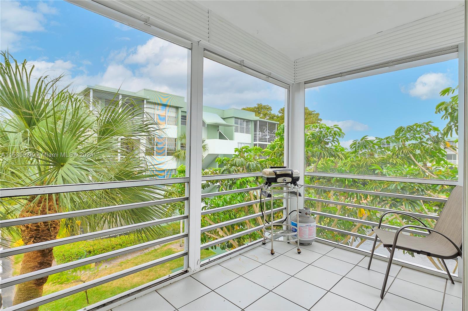 WATERGATE 4 CONDO - Residential