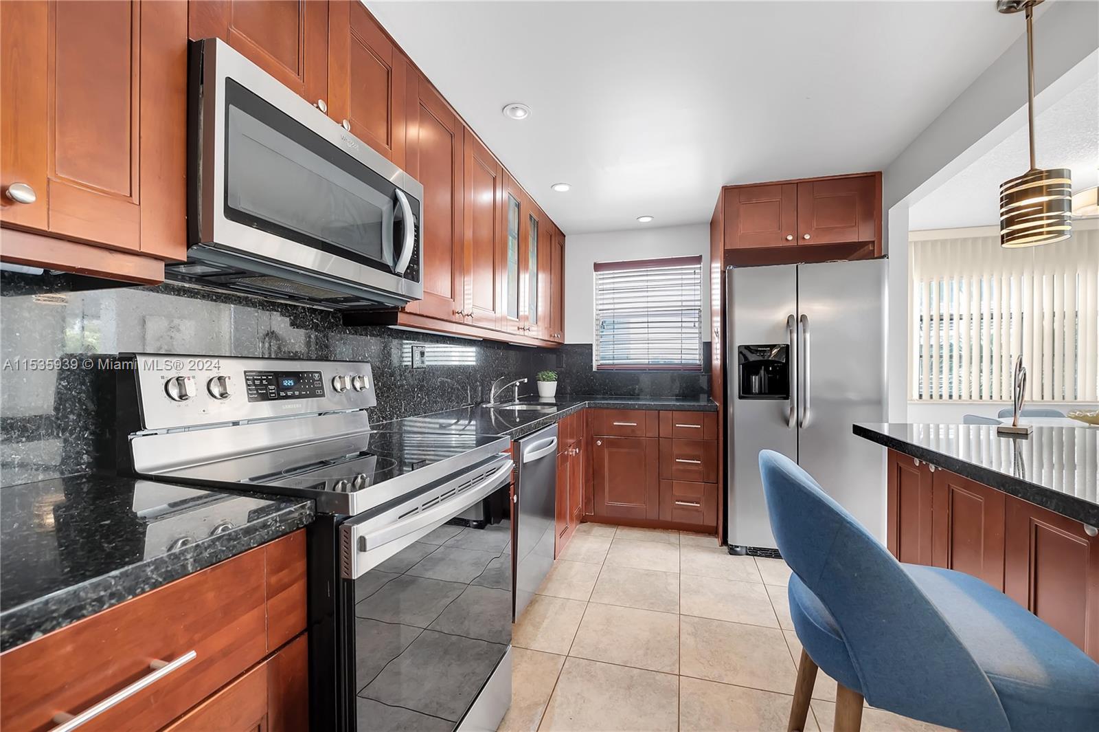 WATERGATE 4 CONDO - Residential