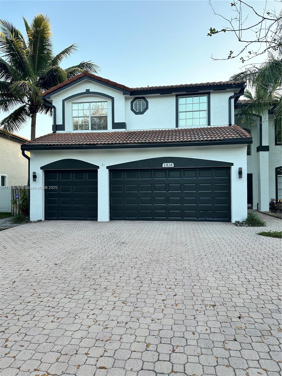 13134 Nw 13th St, Pembroke Pines, Miami-Dade County, Florida - 5 Bedrooms  
4 Bathrooms - 
