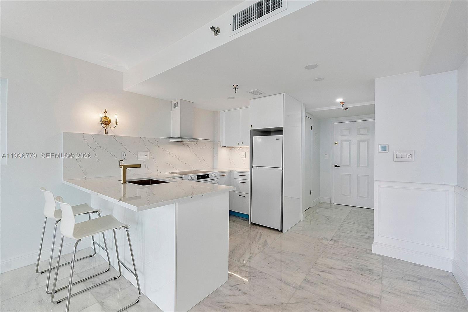 540 Brickell Key Dr 928