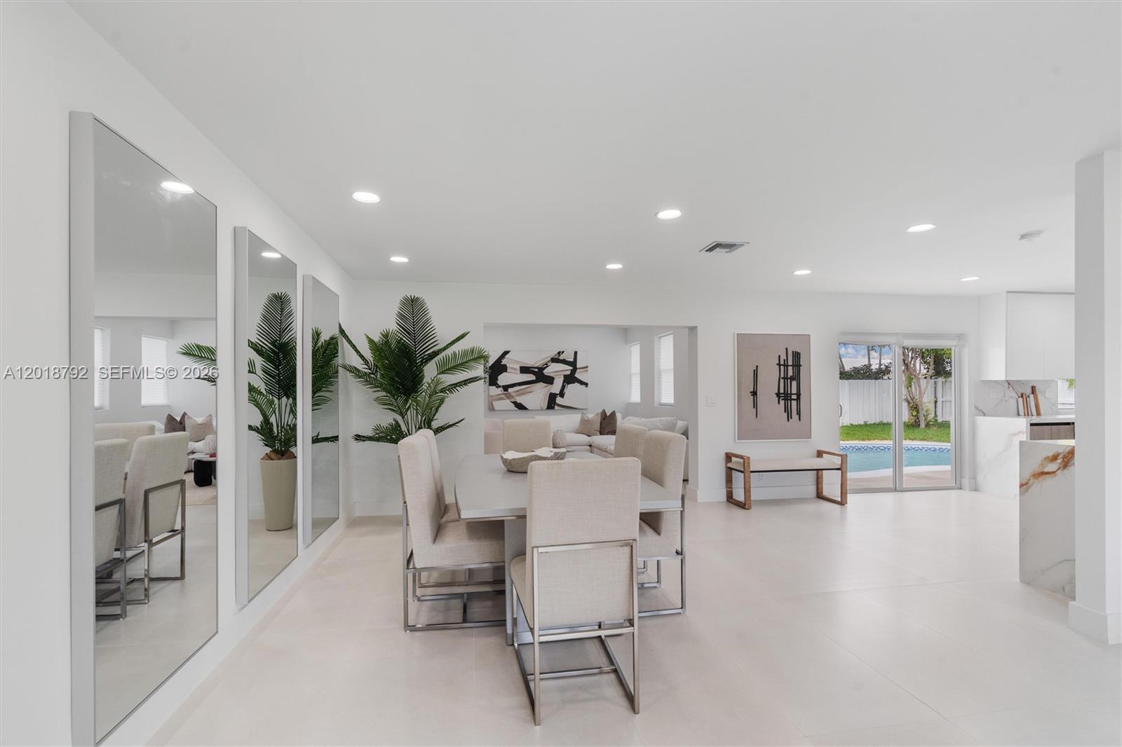 VENETIAN ISLES 3RD SEC - Residential