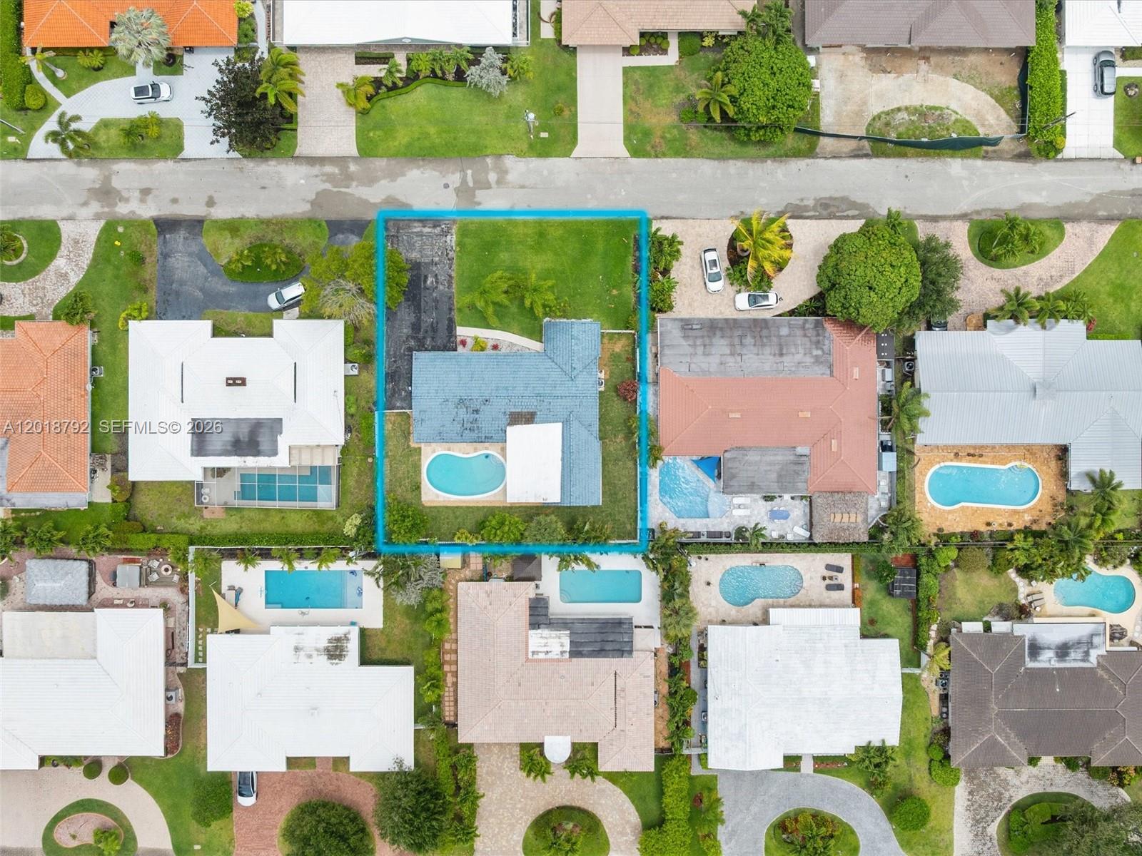 VENETIAN ISLES 3RD SEC - Residential