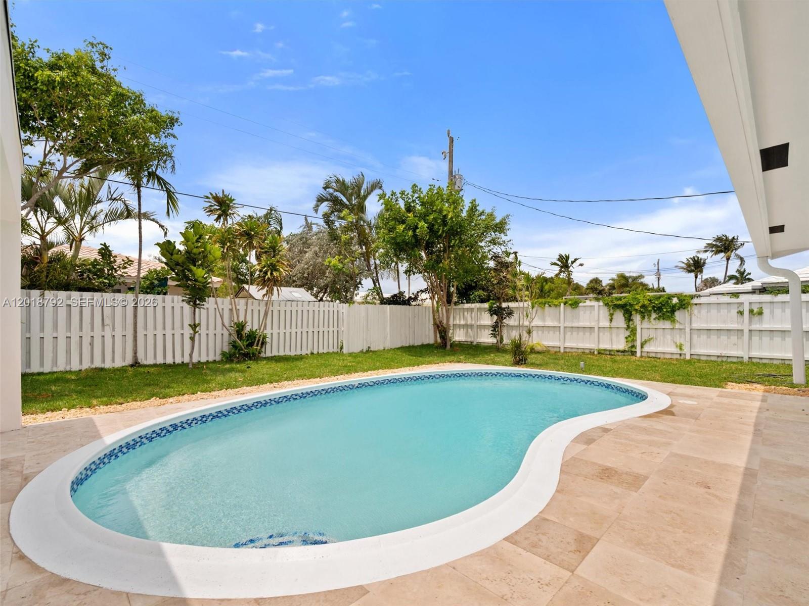 VENETIAN ISLES 3RD SEC - Residential