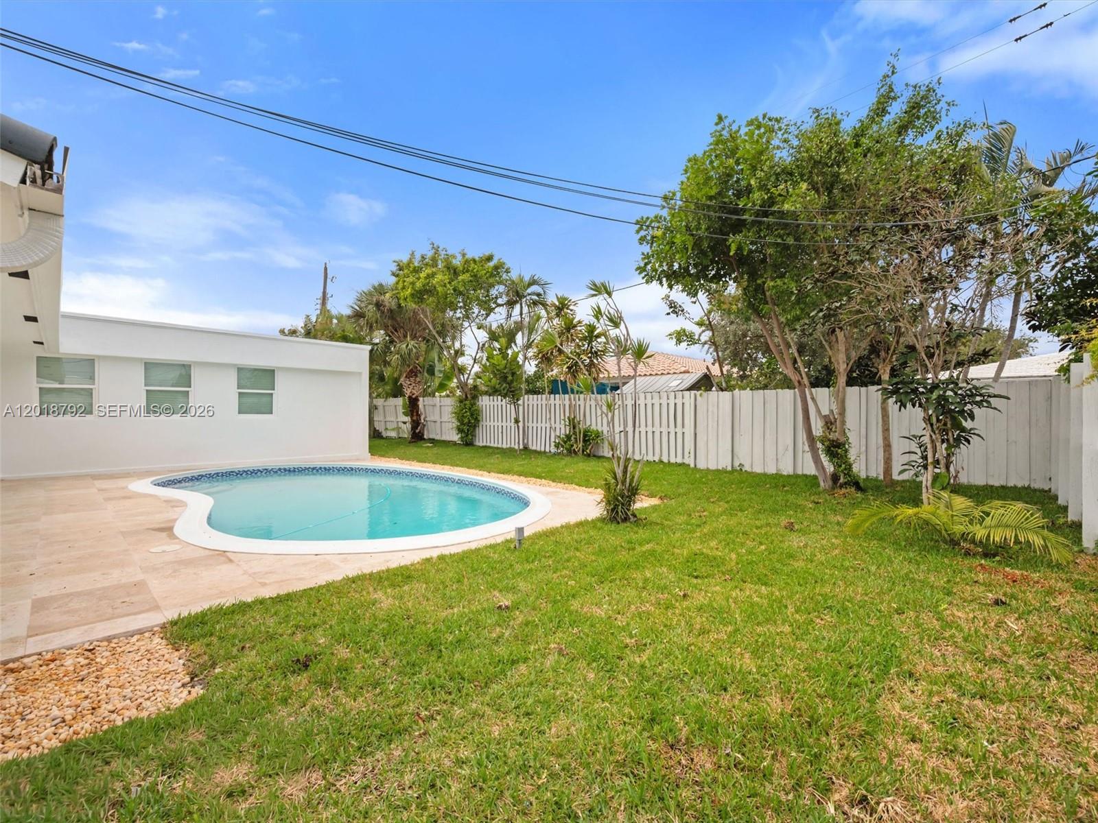 VENETIAN ISLES 3RD SEC - Residential