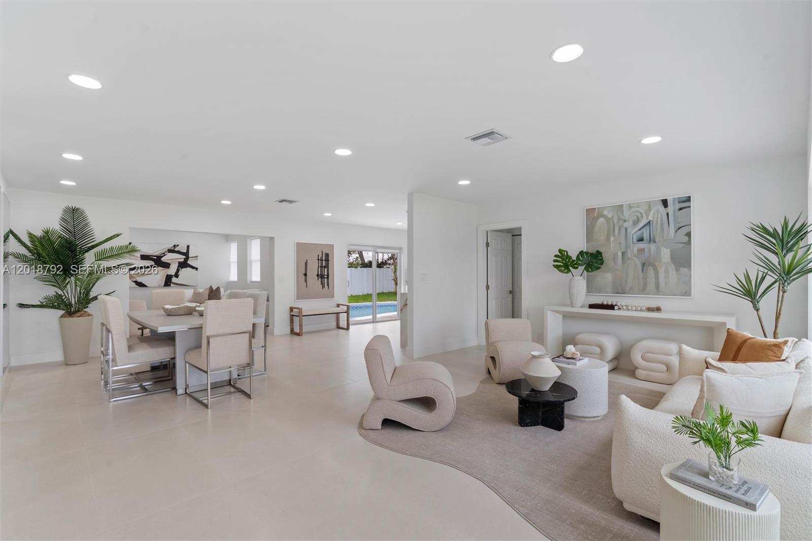 VENETIAN ISLES 3RD SEC - Residential