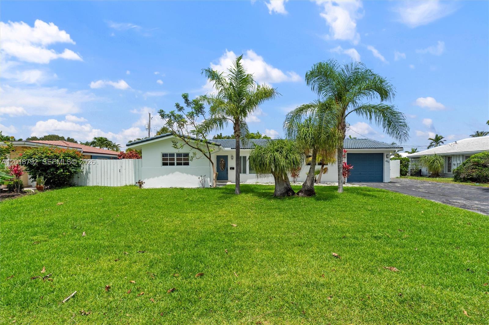 VENETIAN ISLES 3RD SEC - Residential