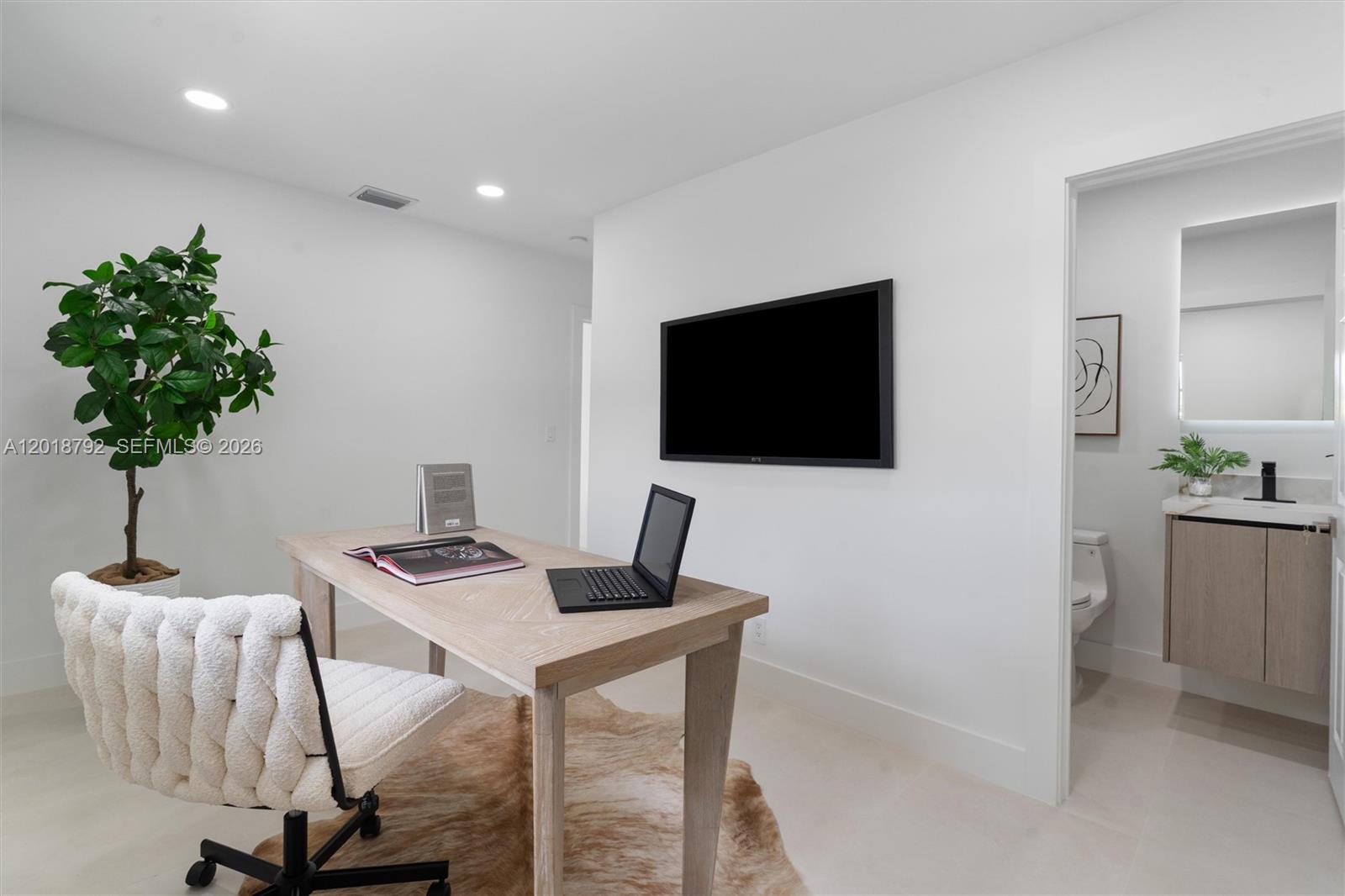 VENETIAN ISLES 3RD SEC - Residential