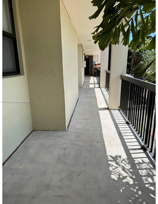 LAKE EMERALD CONDOMINIUM - Residential