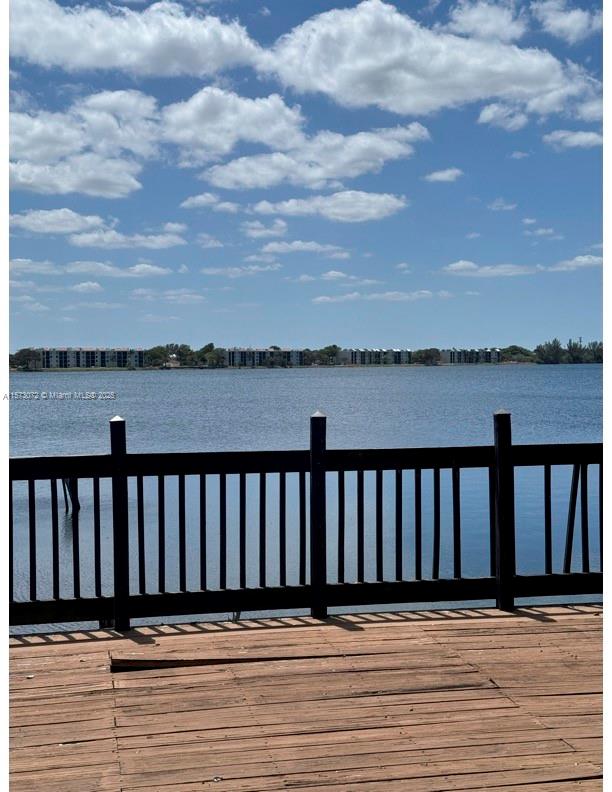 LAKE EMERALD CONDOMINIUM - Residential