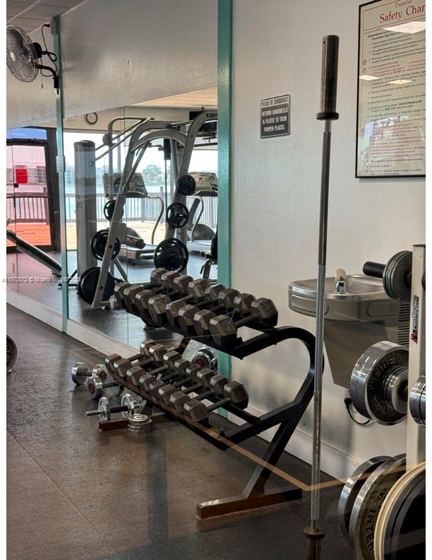 LAKE EMERALD CONDOMINIUM - Residential