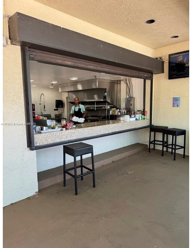 LAKE EMERALD CONDOMINIUM - Residential