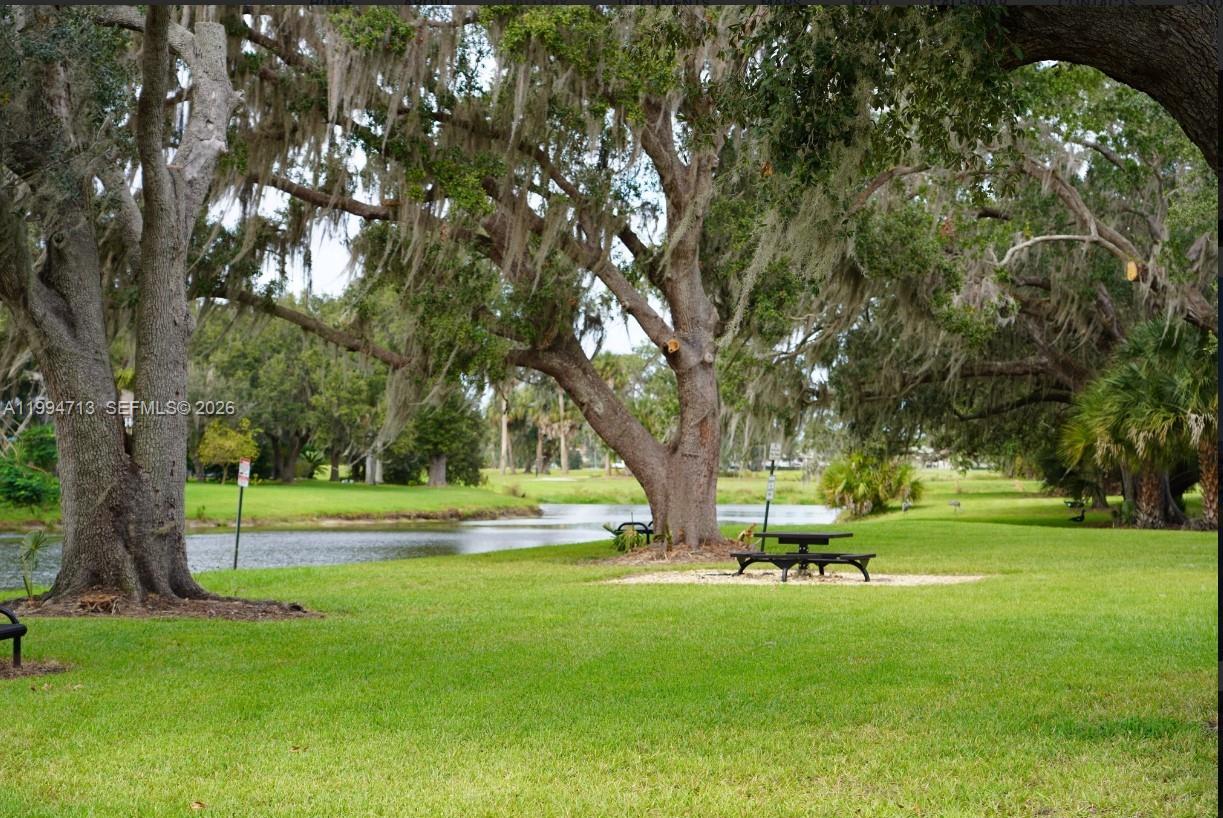 SHINGLE CREEK REVERVE - Residential