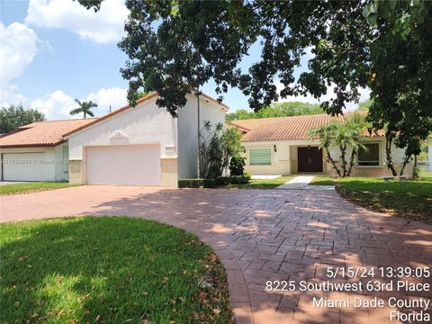 Single Family Residence in South Miami FL 6051 88th St.jpg