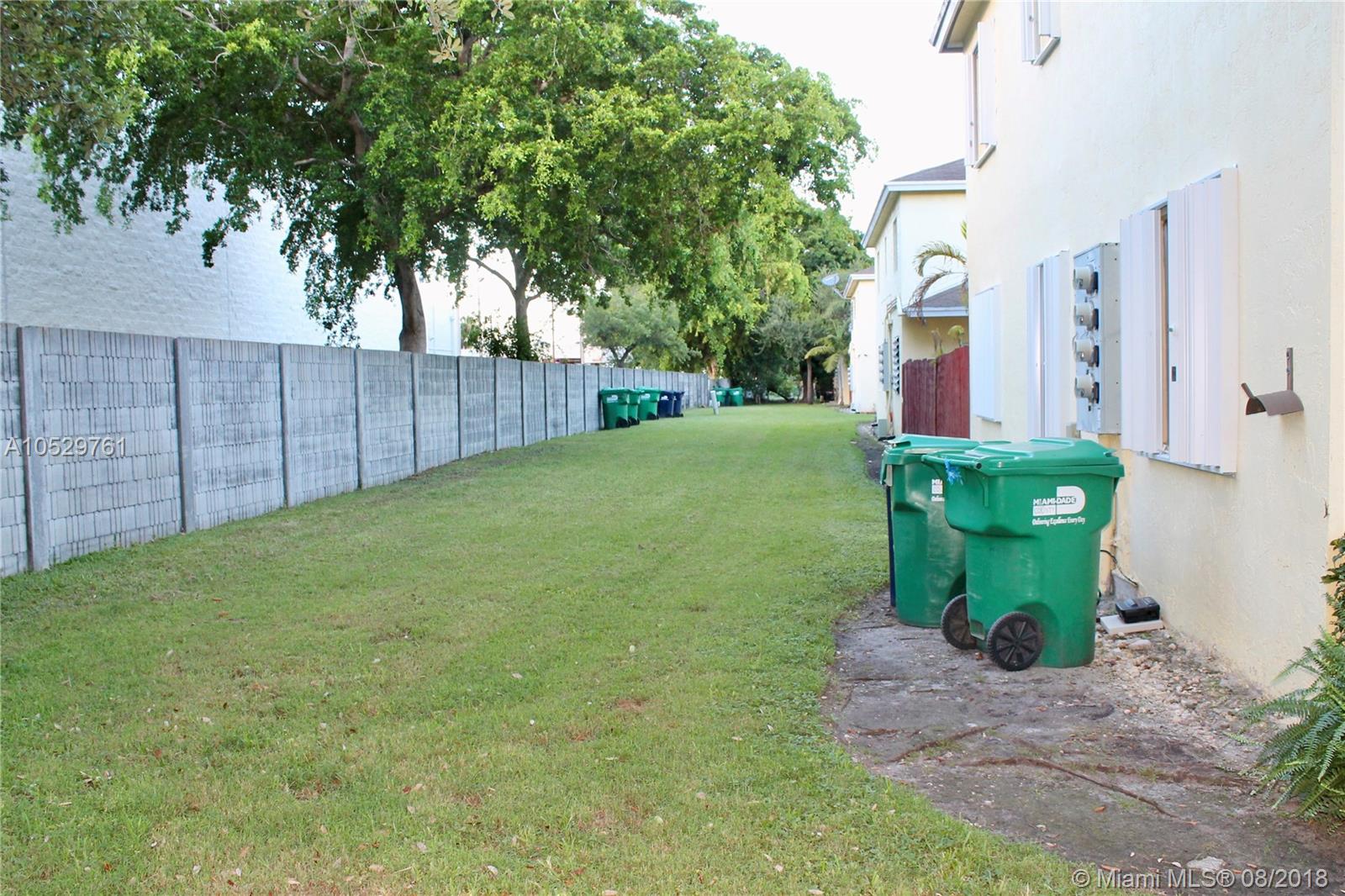 POINT ROYALE BLDGS FIVE&S - Residential