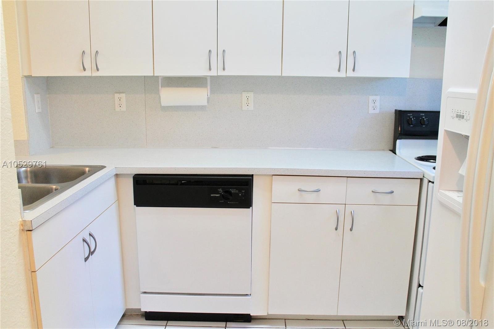 POINT ROYALE BLDGS FIVE&S - Residential