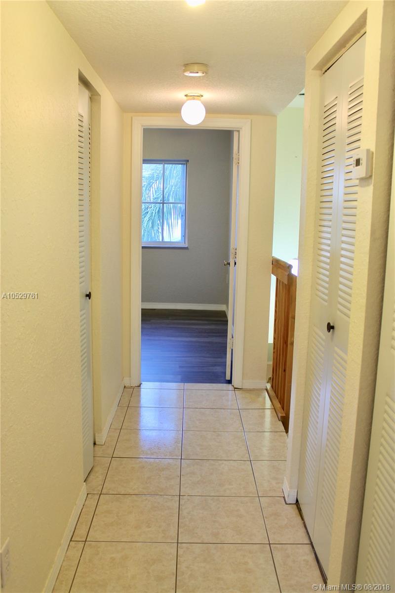 POINT ROYALE BLDGS FIVE&S - Residential