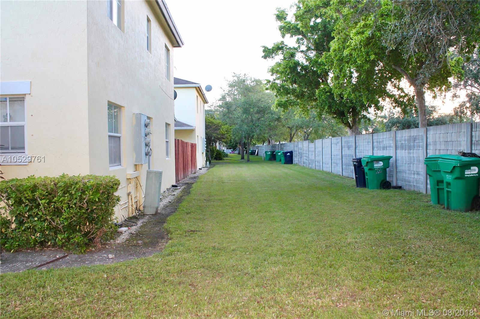 POINT ROYALE BLDGS FIVE&S - Residential