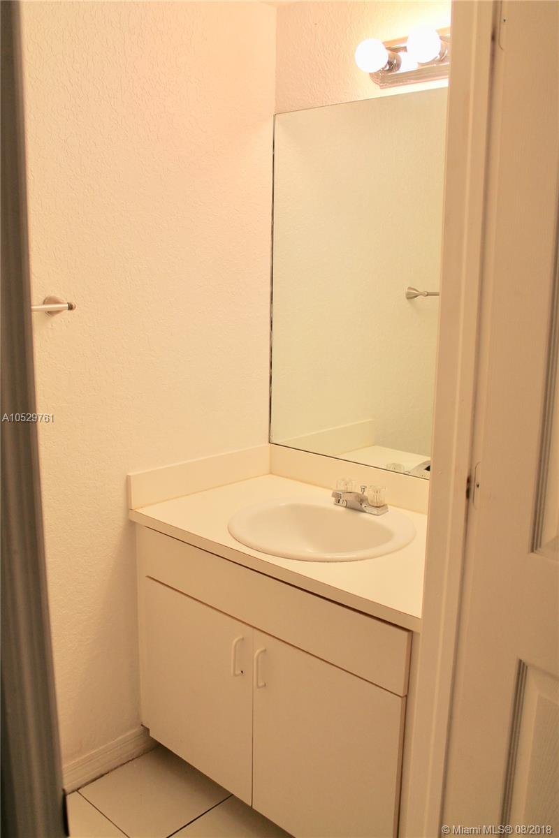 POINT ROYALE BLDGS FIVE&S - Residential