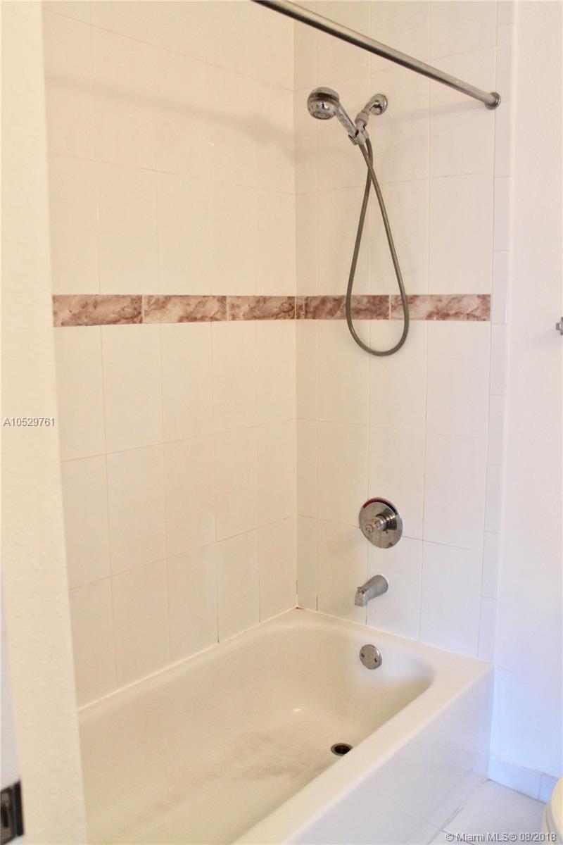 POINT ROYALE BLDGS FIVE&S - Residential