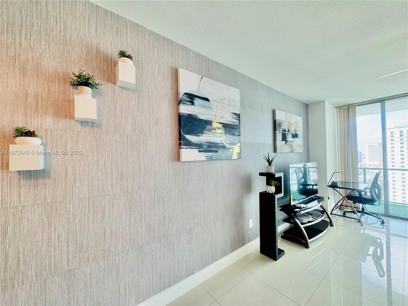 THE AXIS ON BRICKELL COND - Residential