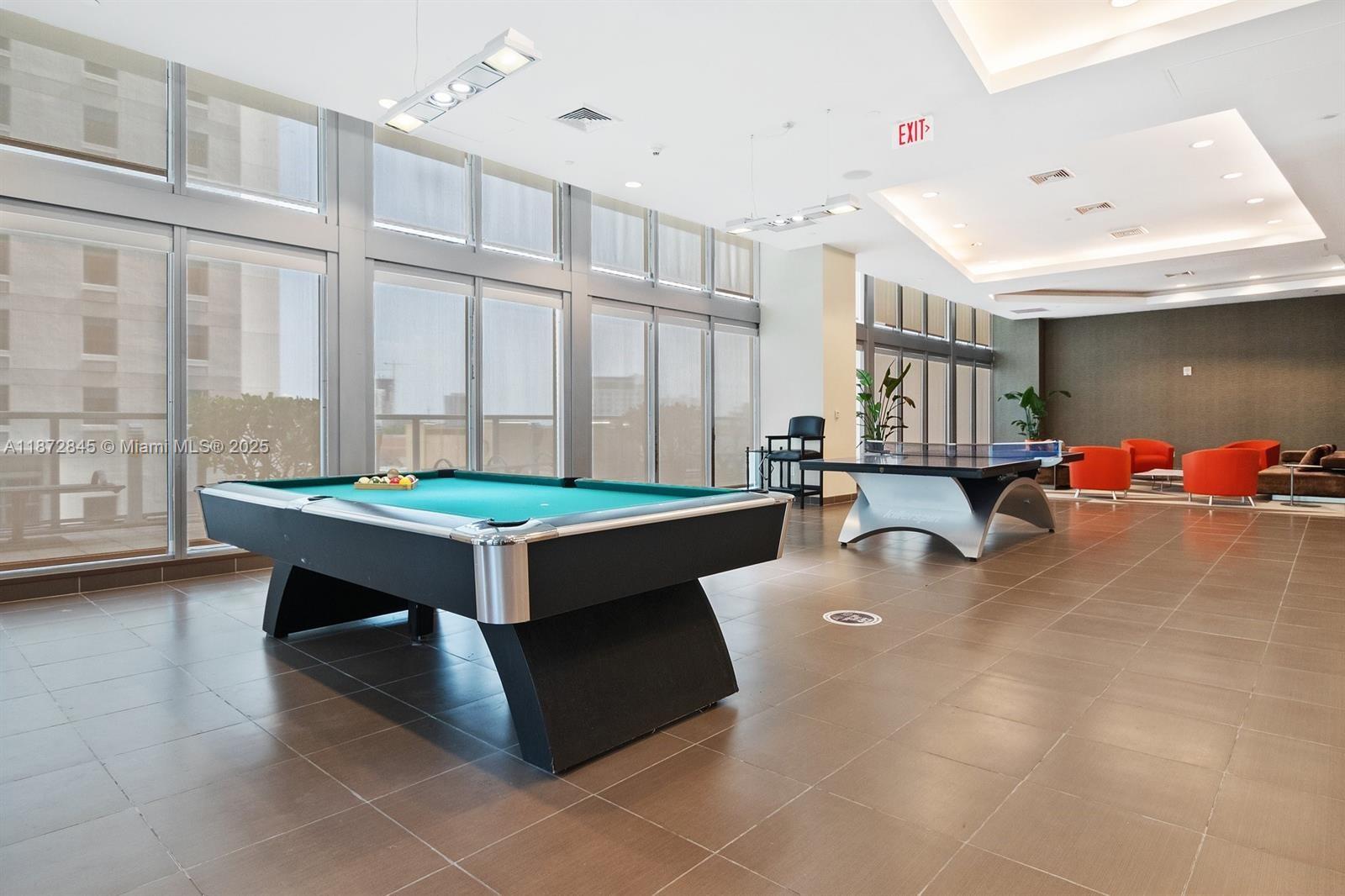 THE AXIS ON BRICKELL COND - Residential