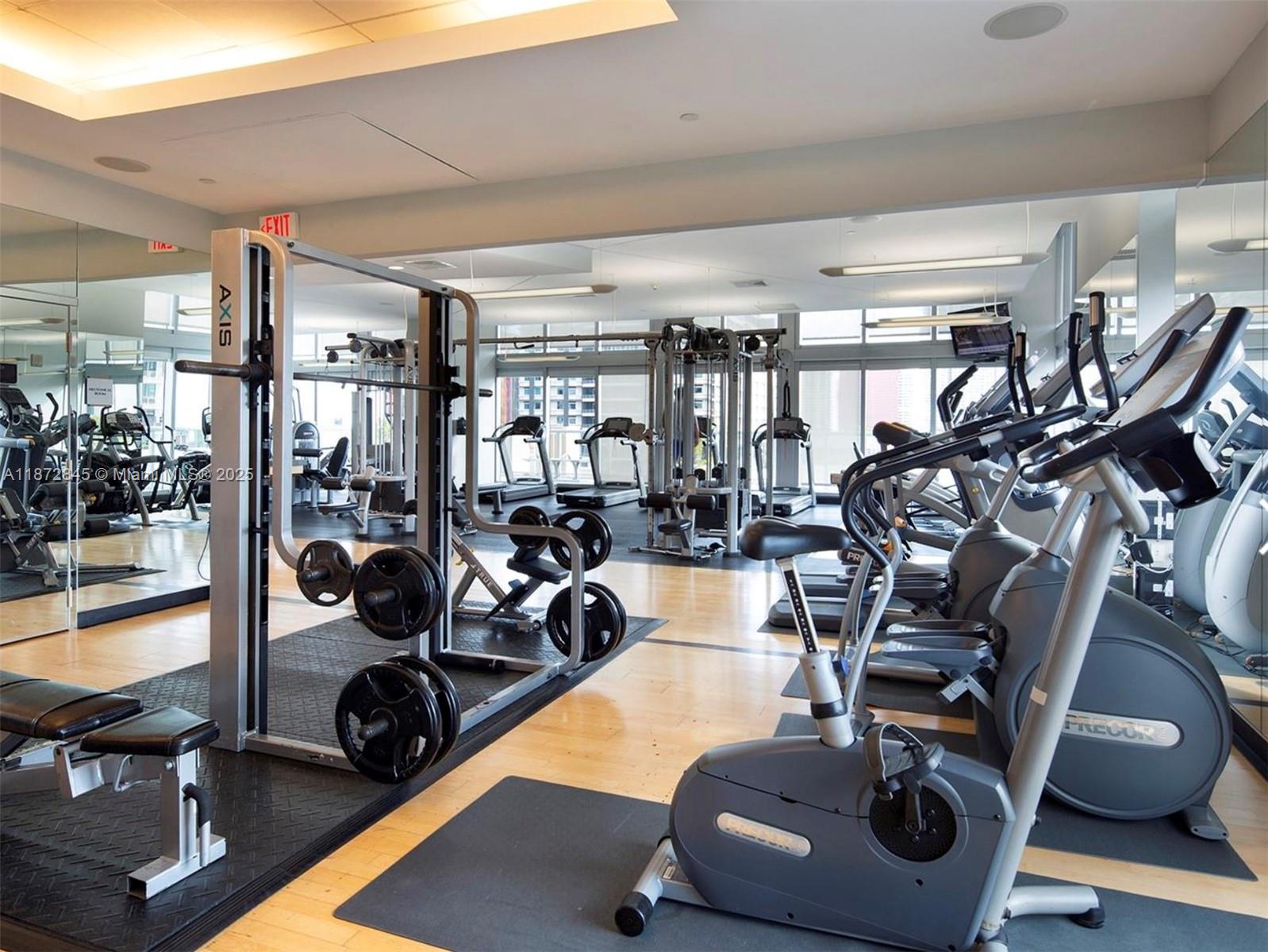 THE AXIS ON BRICKELL COND - Residential