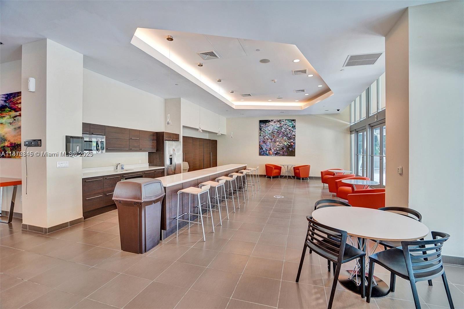 THE AXIS ON BRICKELL COND - Residential