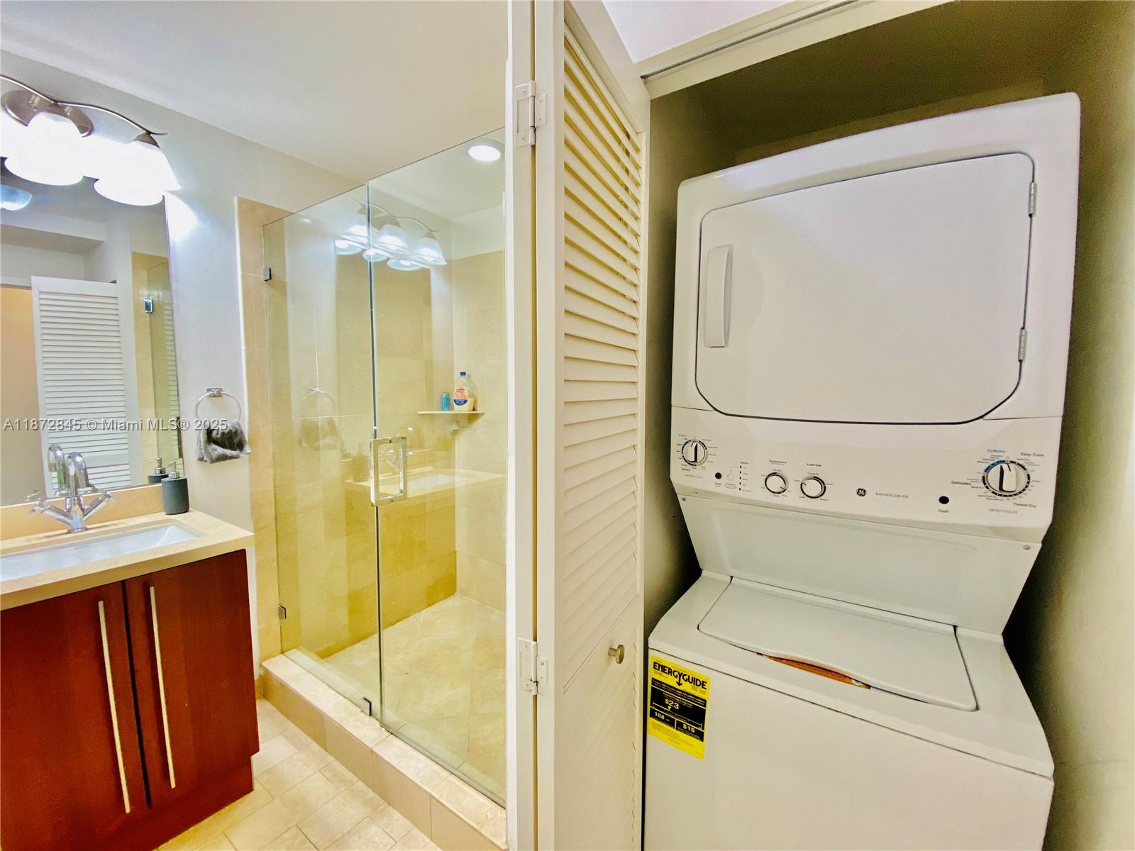 THE AXIS ON BRICKELL COND - Residential