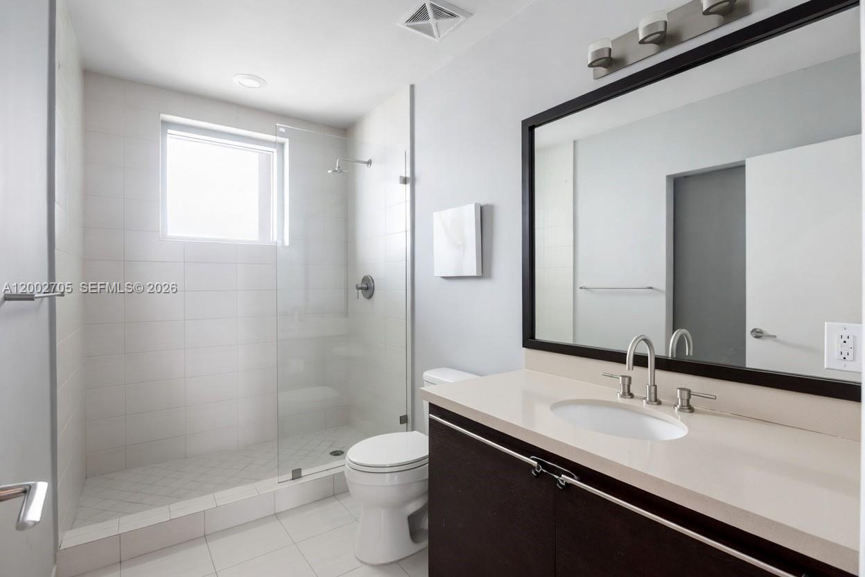 ELOQUENCE ON THE BAY COND - Residential