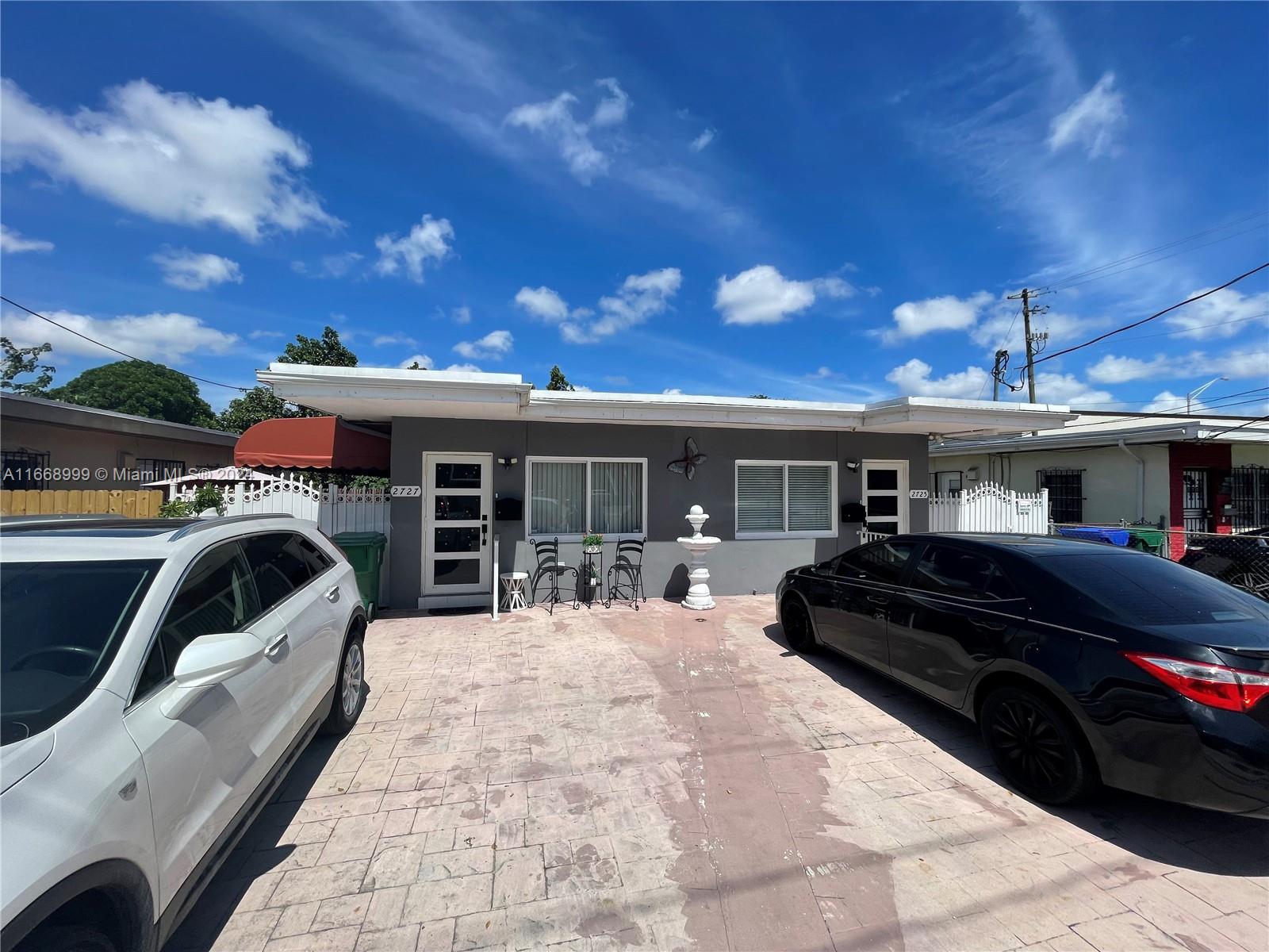 2725 SW 21st Ter