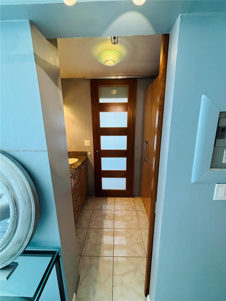 ISLANDER CONDO APTS - Residential
