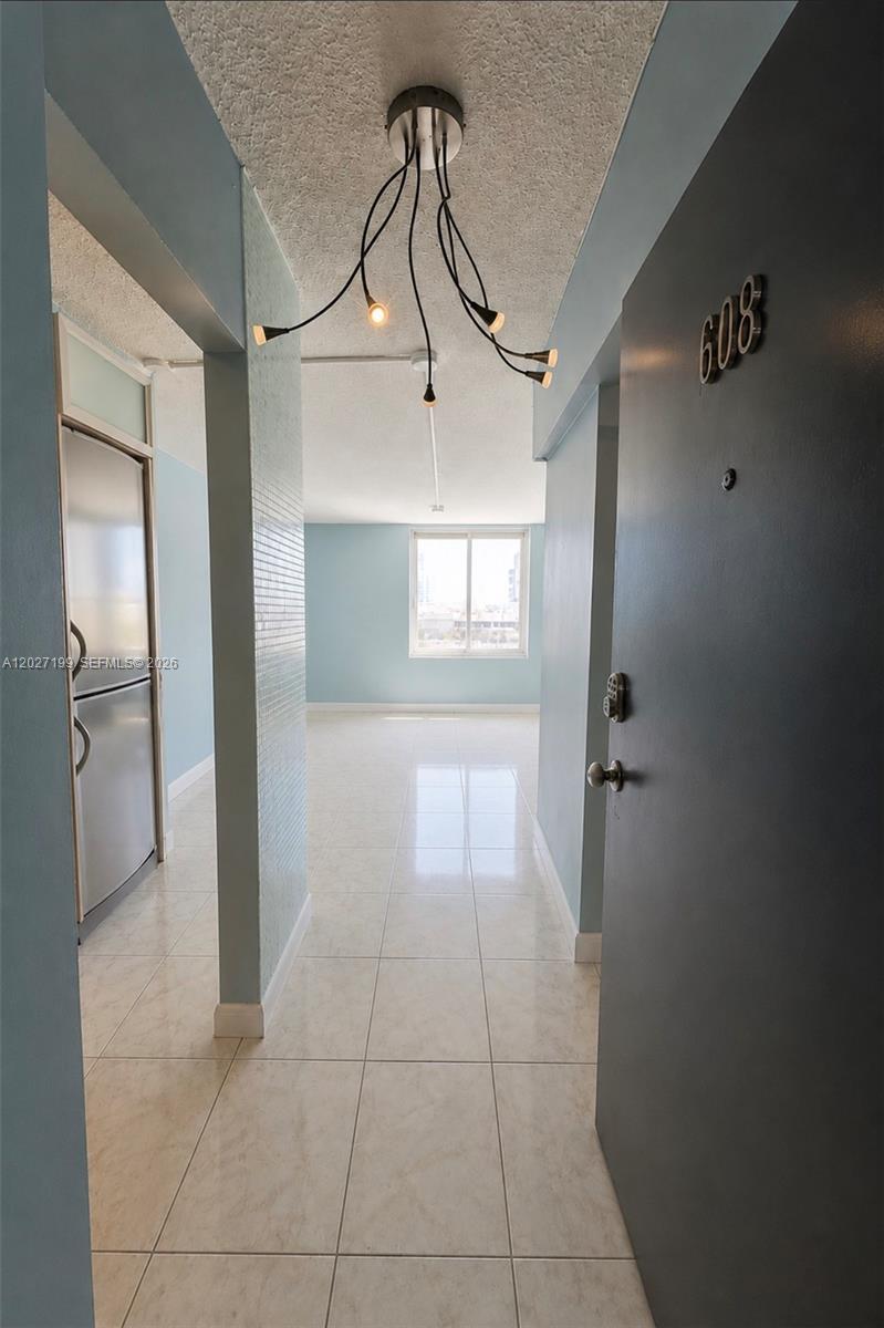 1255 Collins Ave 608