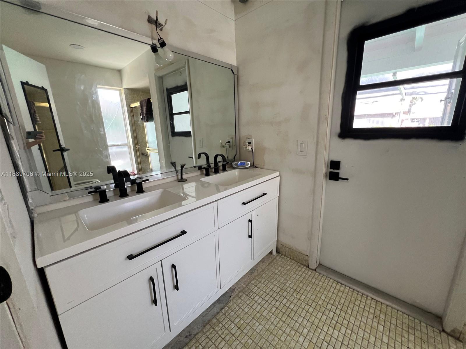 ARROWHEAD GOLF & TENNIS C - Residential