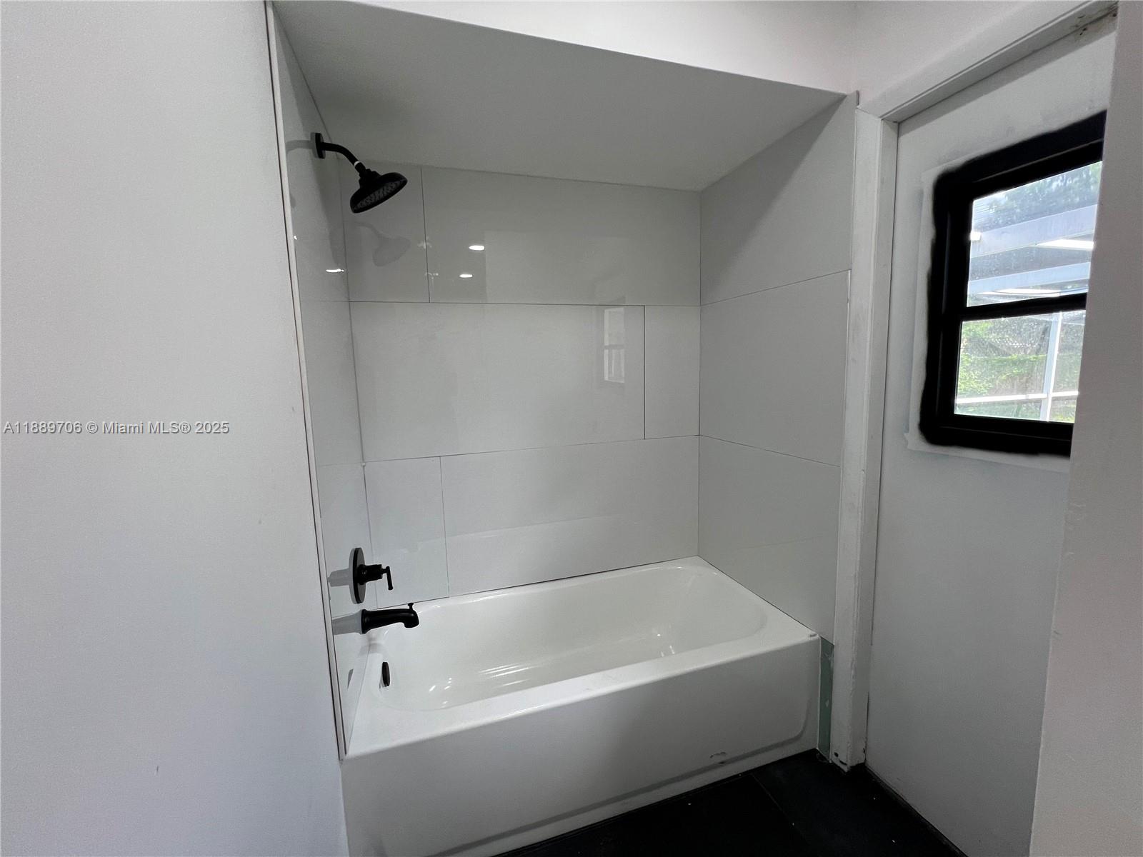 ARROWHEAD GOLF & TENNIS C - Residential
